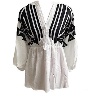 NWT BloomChic Geometric Print Notched Ties Tassels Elastic Cuffs Blouse